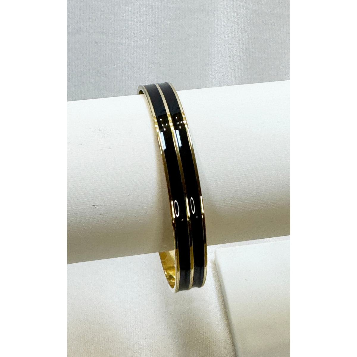 Black Enamel Gold Tone Hinged Bangle Bracelet 2.5" Pre-Loved Classic B090