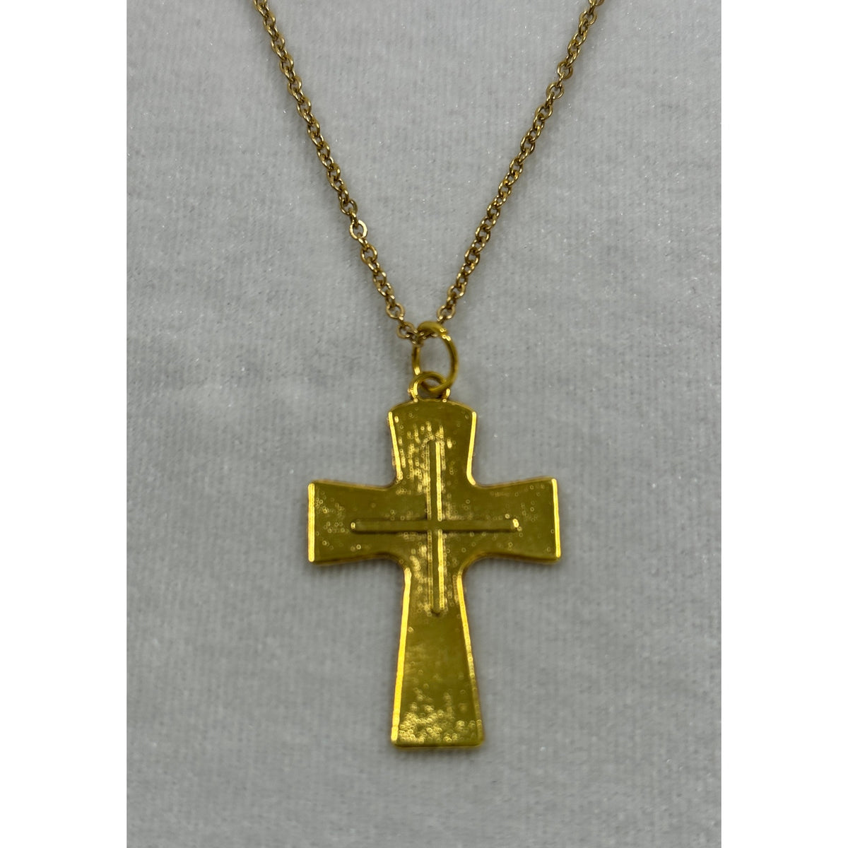 Gold Tone Cross Necklace Christian Faith Pendant 18-20 Inch Chain N282