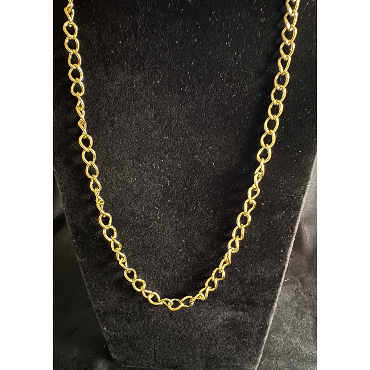 Gold Tone Chain Necklace 24” Lightweight Fashion Jewelry Link Chain Classic N206