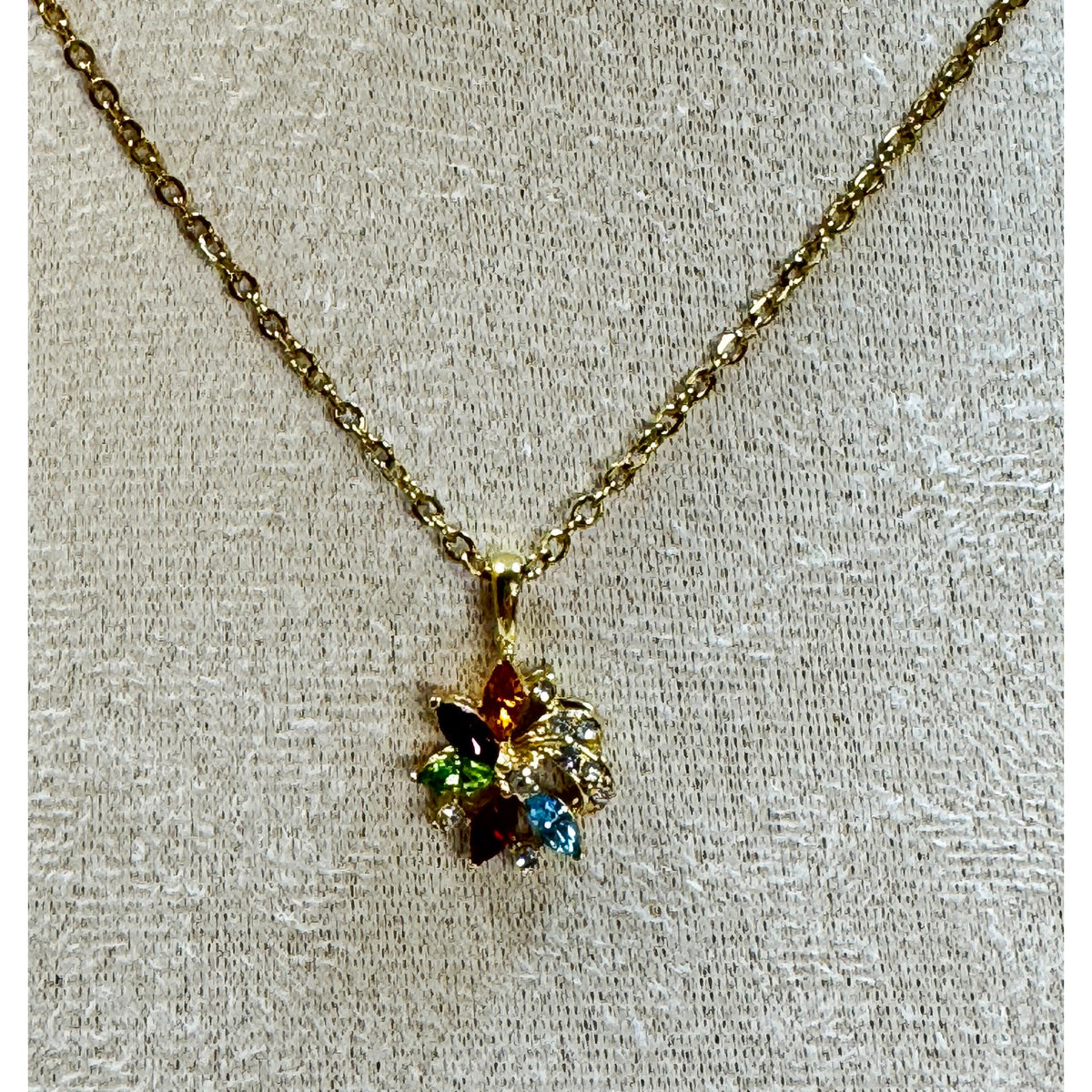 Vintage Multicolor Rhinestone Pendant Necklace Gold Tone  Colorful Floral  N479