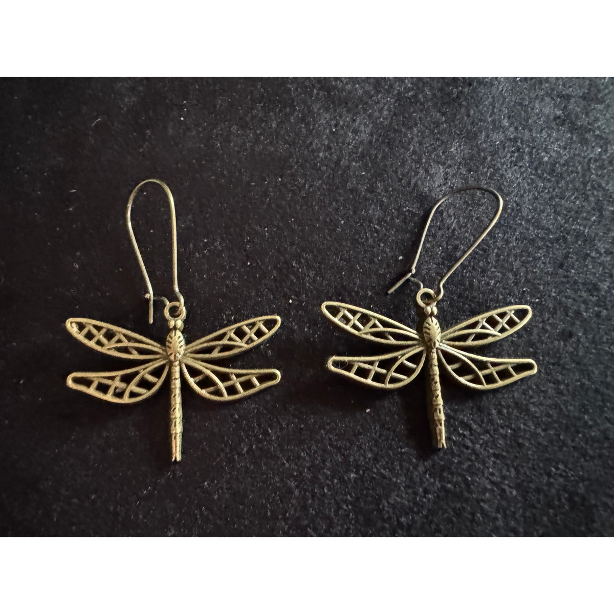 New Antiqued Bronze Dragonfly Dangle Earrings E196