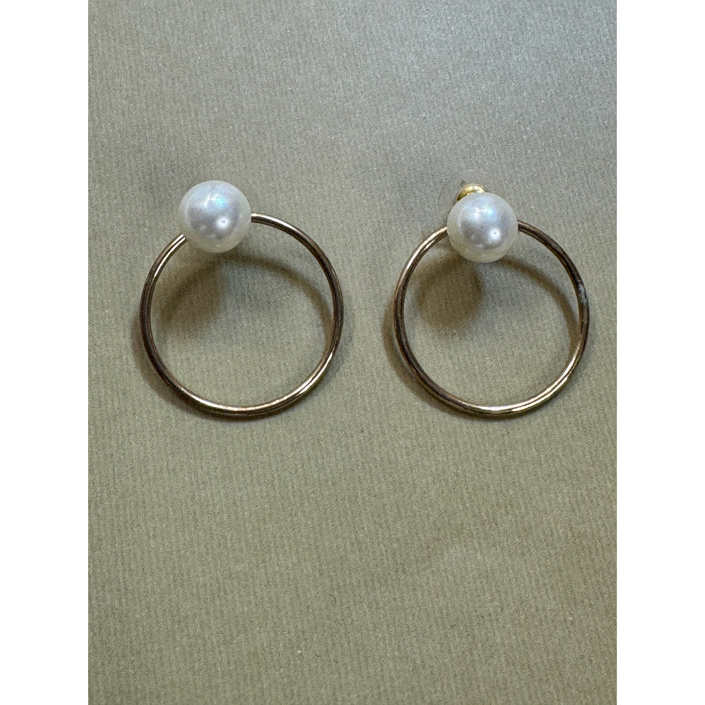 Vintage Faux Pearl Circle Hoop Post Earrings Gold Tone Open Hoop E510