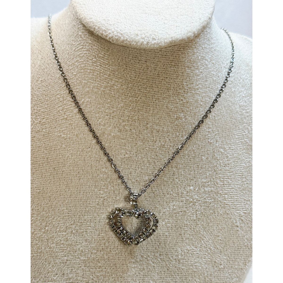 Vintage Double Heart Rhinestone Pendant Necklace Silver Tone 20" Chain N453