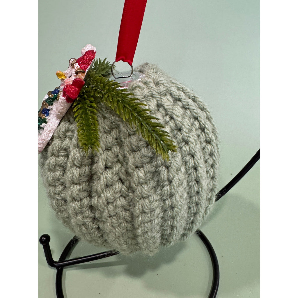 Handmade Crocheted Christmas Ornament Ball  Bauble  Tree Decoration   CO3